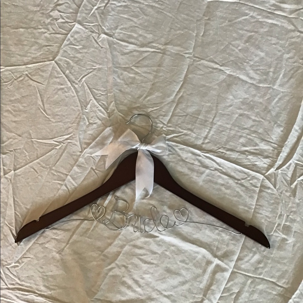 Bride hanger